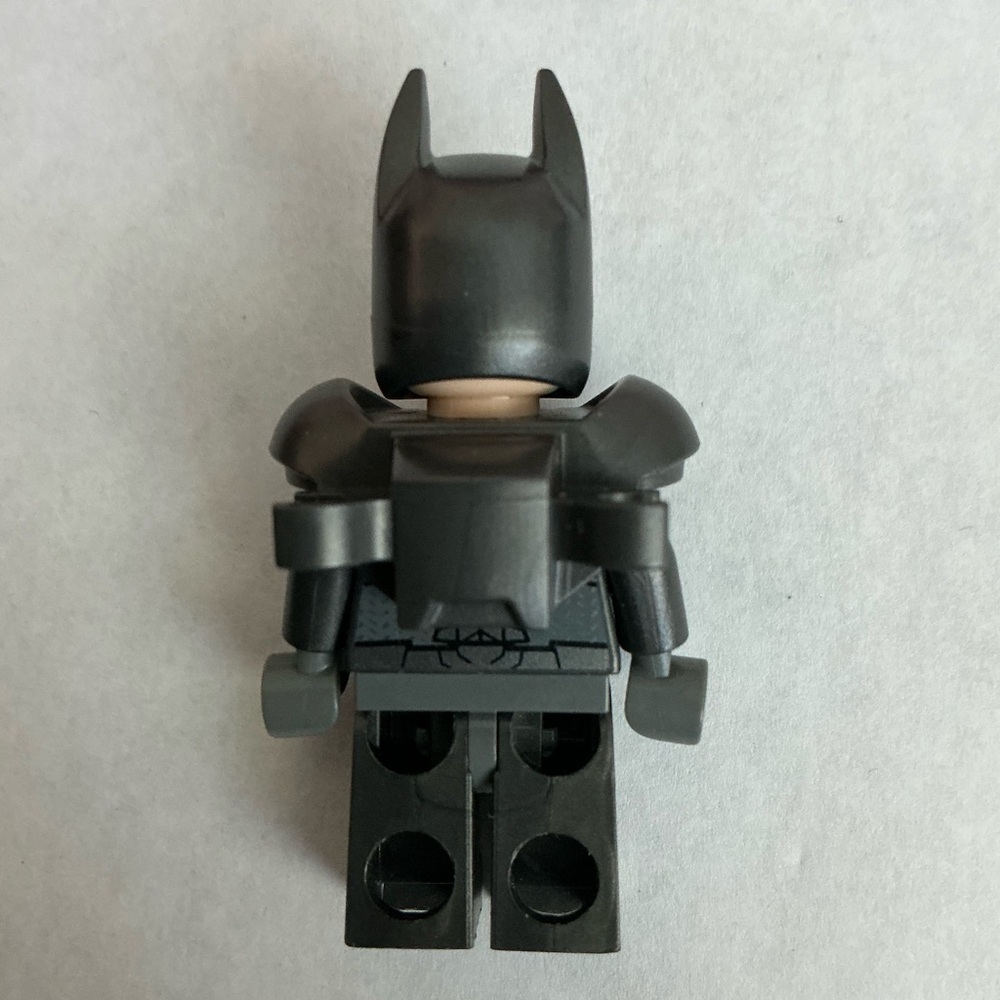 Lego DC Armored Batman Super Heroes Minifigure  76044 Dawn Of Justice - Picture 2 of 2